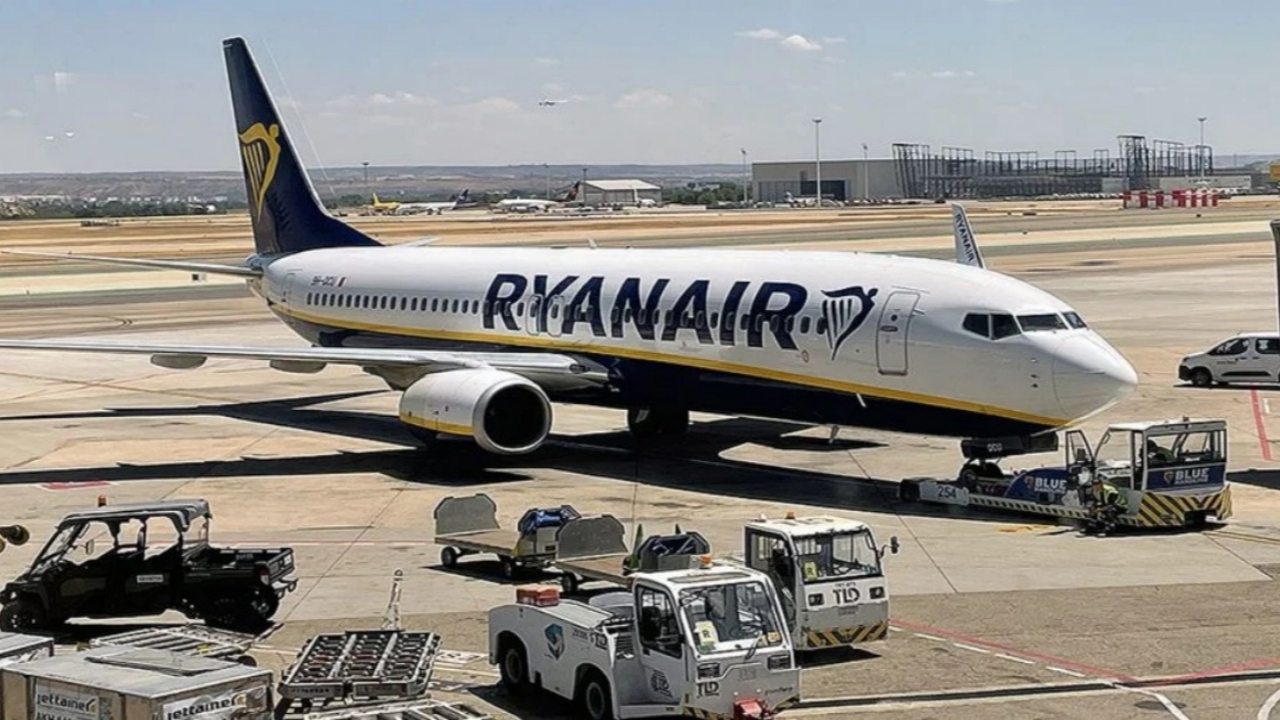 Avrupa'nın en büyük hava yolu şirketi Ryanair'in karı %16 düştü