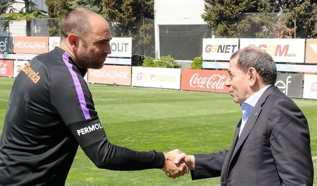 Galatasaray Başkanı Dursun Özbek Florya'da