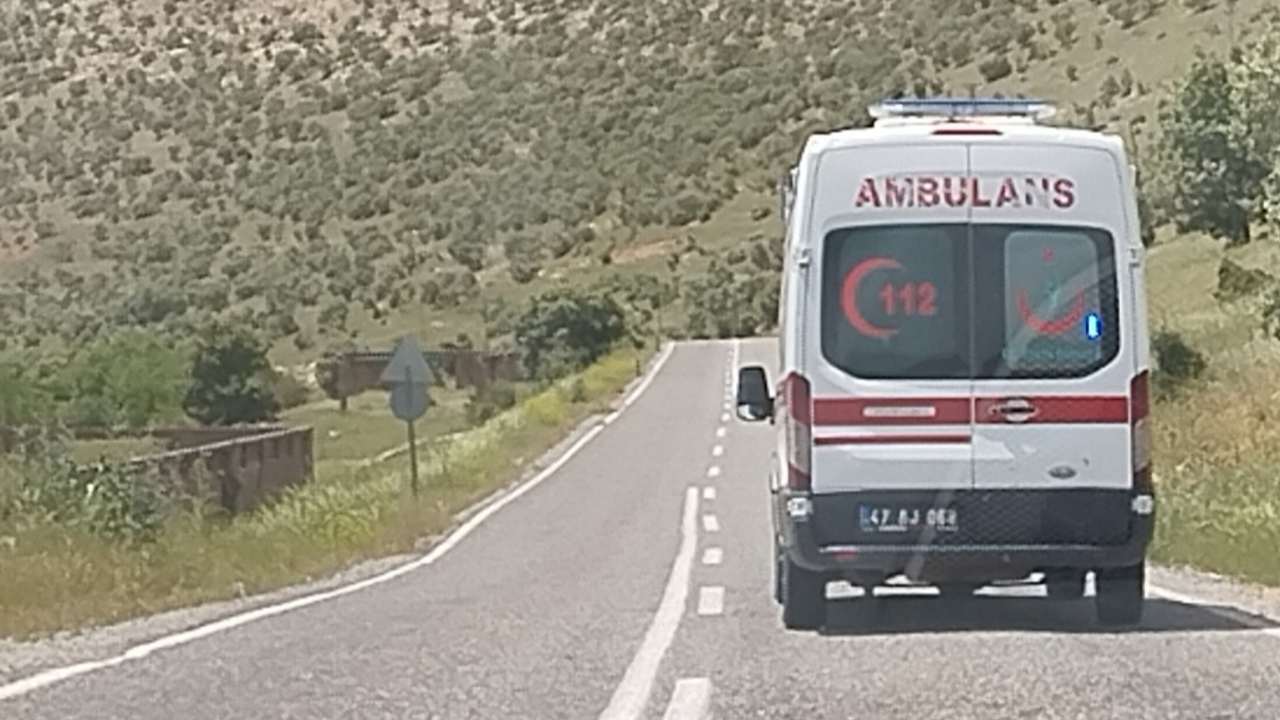Takla atan otomobildeki Mustafa öldü, anne ve babası yaralandı...