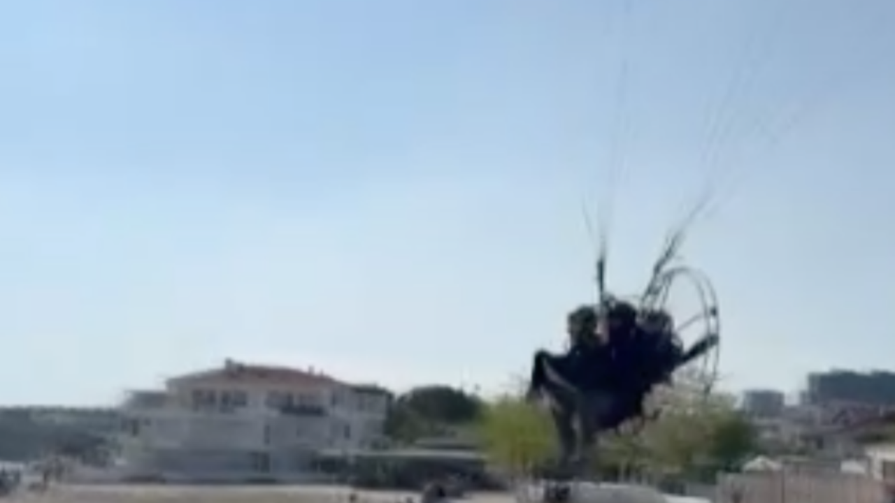 Silivri’de 19 Mayıs kutlamalarında paramotor kazası!
