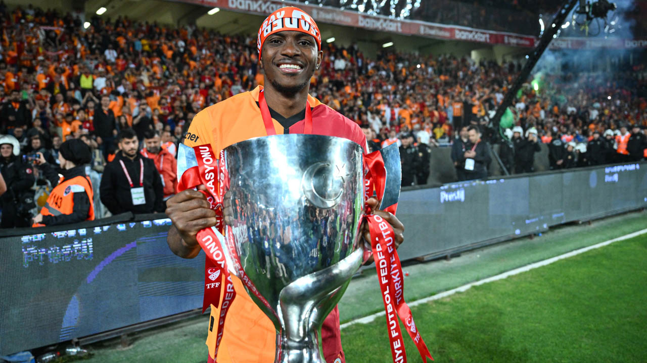 Victor Osimhen'den ayrılık sorusuna yanıt