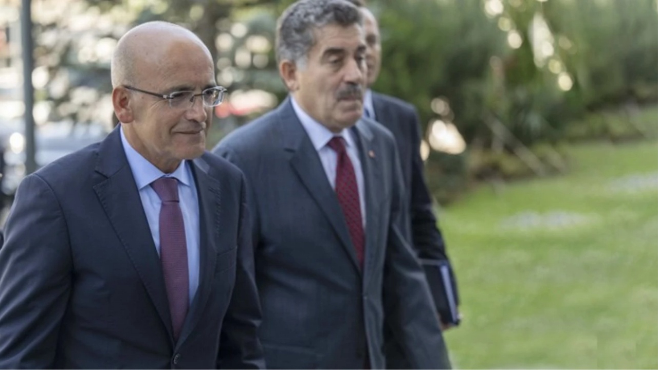 Bakan Şimşek Katar'a gidiyor