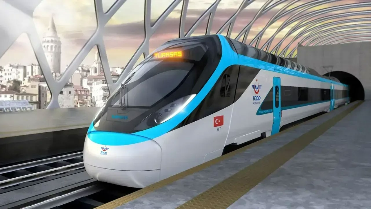 Süper hızlı tren geliyor! Bakan Uraloğlu:  Ankara-İstanbul arası 80 dakikaya düşüyor...