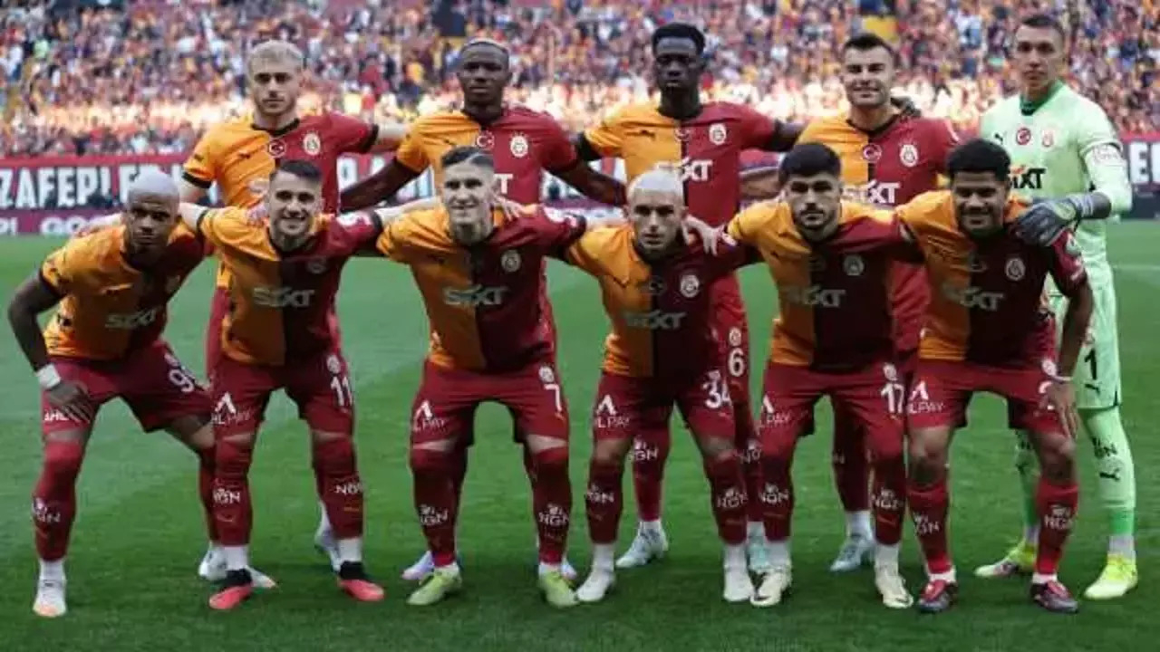 Galatasaray Süper Lig'de rakiplerine büyük fark attı