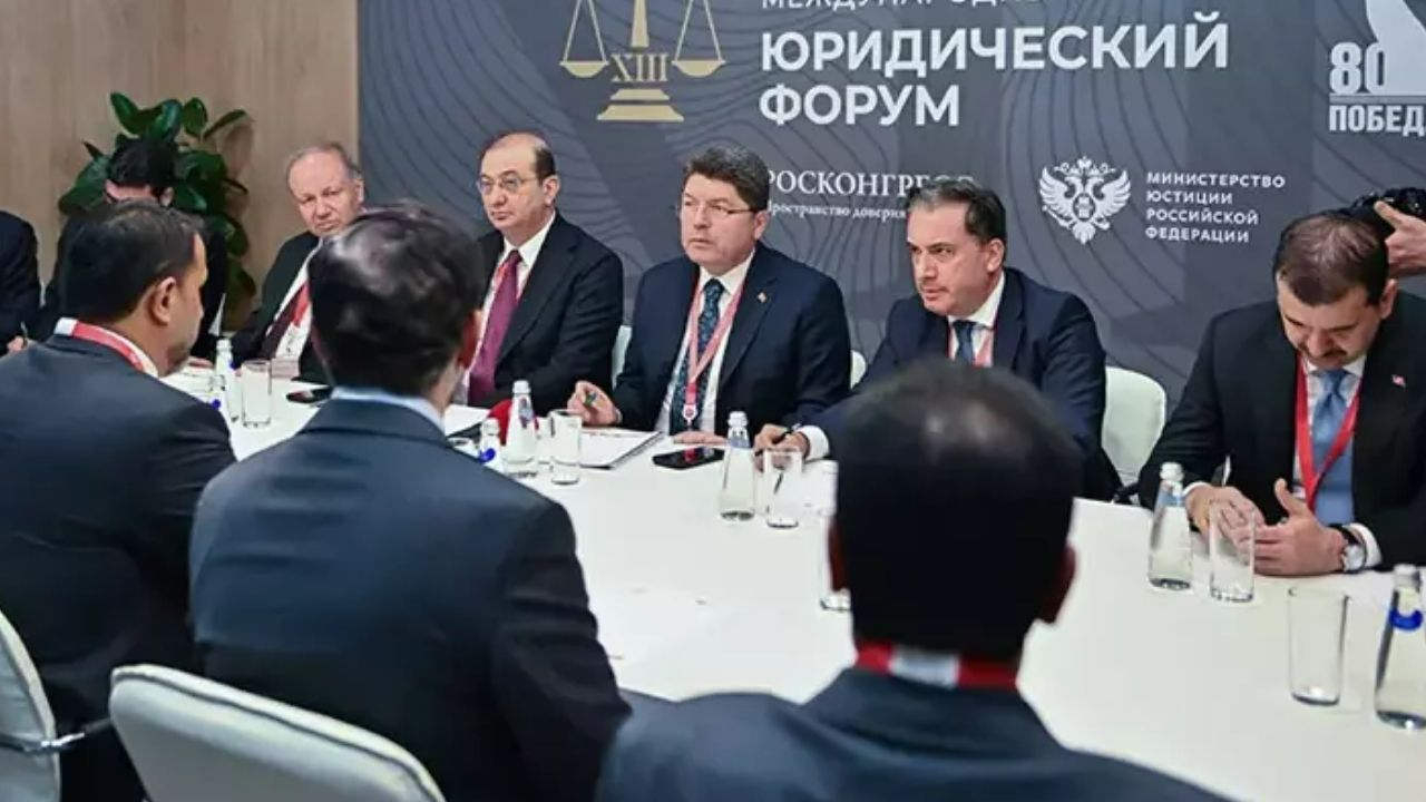 Adalet Zirvesi St. Petersburg’da! Bakan Tunç’tan kritik temaslar
