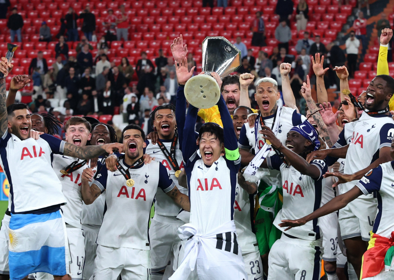 İngiliz Derbisinde Avrupa Ligi Şampiyonu Belli Oldu: Tottenham 17 Yıl Sonra Kupaya Uzandı!