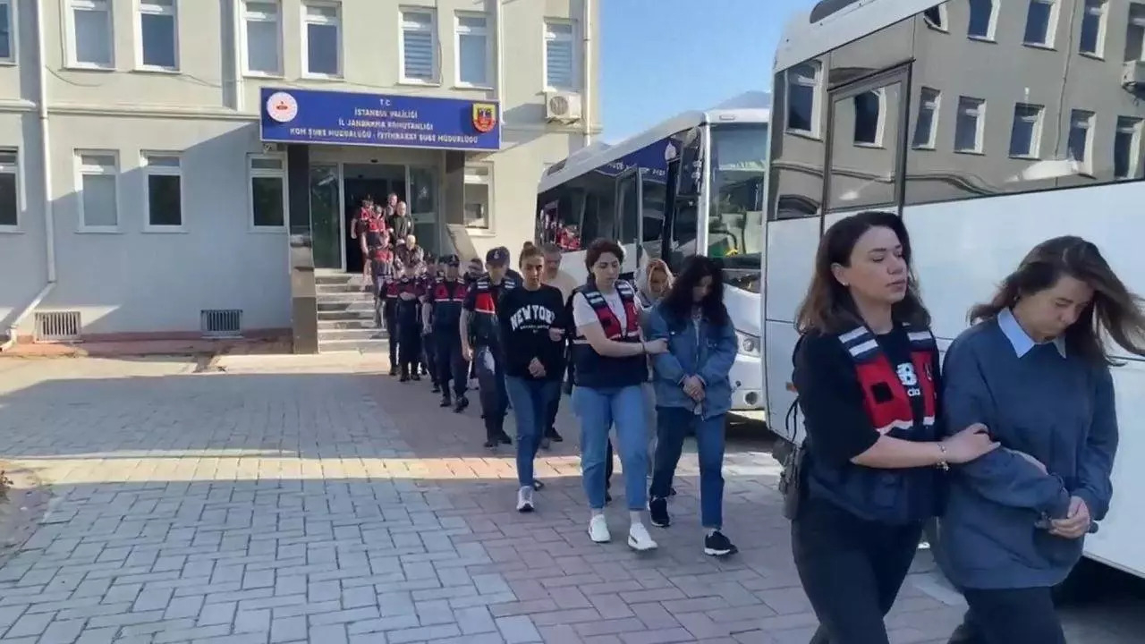 İBB'ye yönelik 3. operasyon dalgası: 13 kişi tutuklandı!