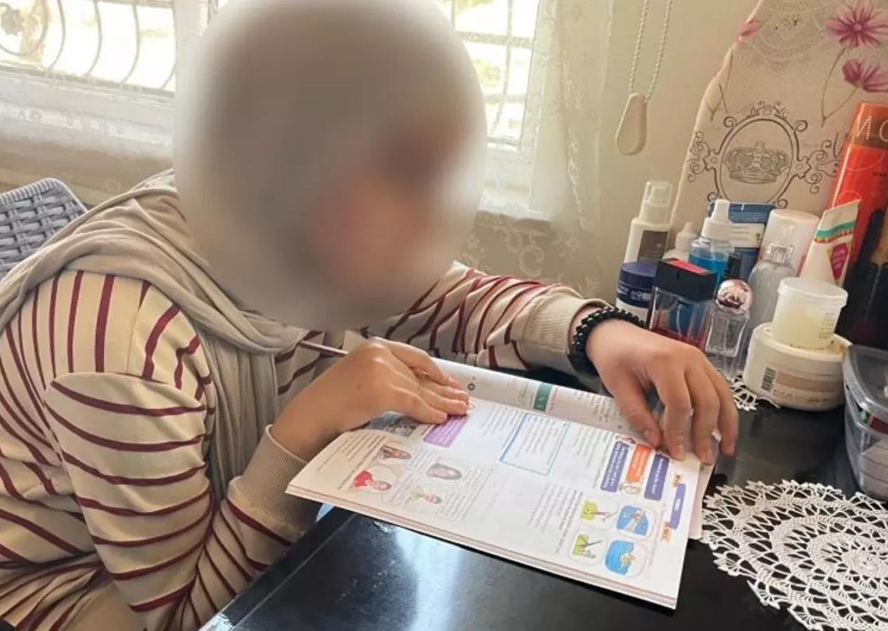 Öğretmeni 'Karabaş' dedi, hayatı kabusa döndü! Kızın ailesi konuştu: Kendini odasına kapattı!