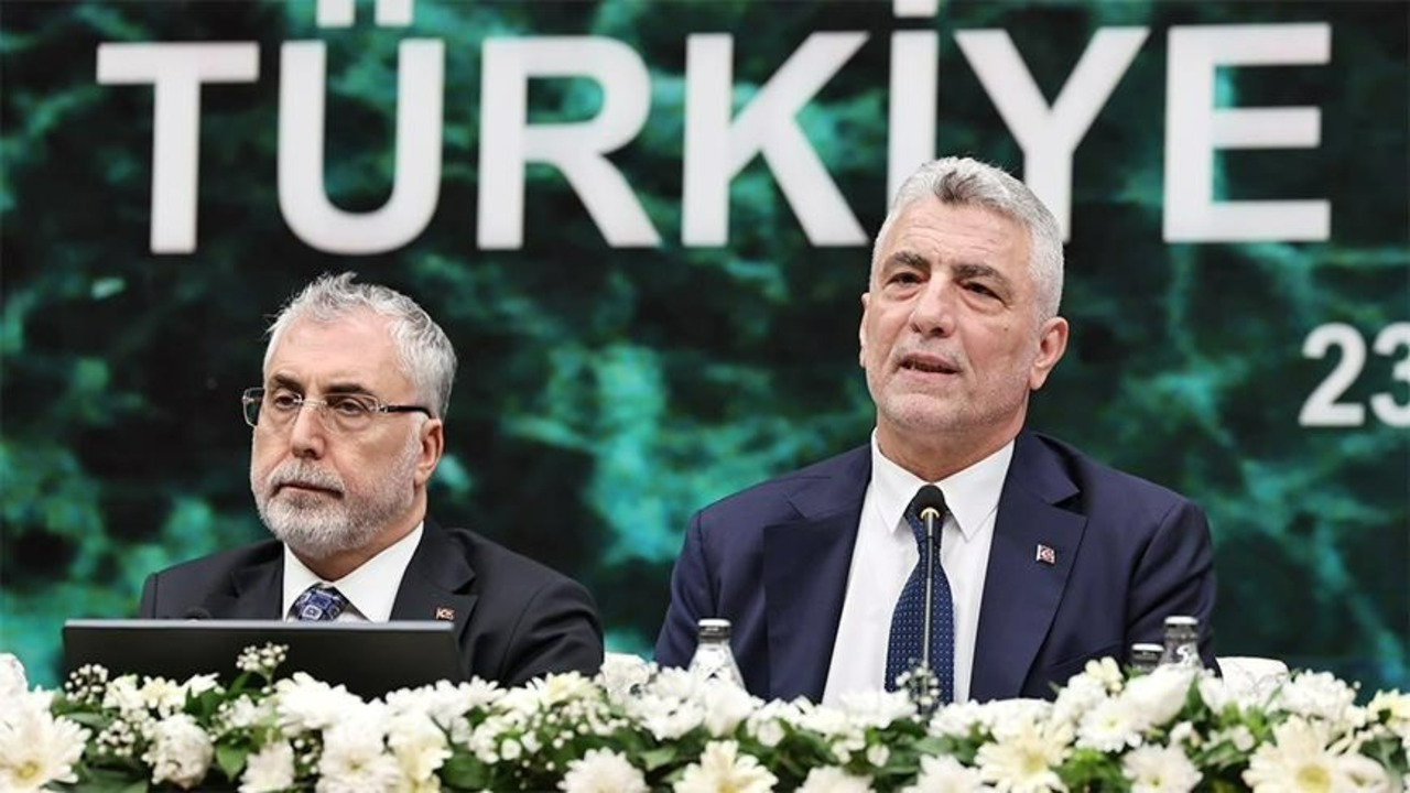 Bakan Bolat’tan ekonomik müjde! Türkiye üretimde ve ihracatta rekor kırıyor: İşte yeni hedefler
