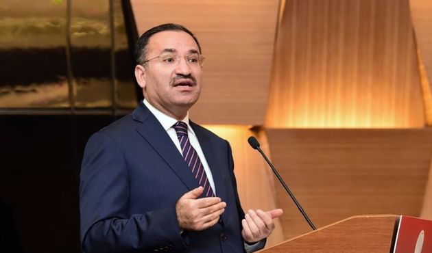 Bozdağ'dan istifası istenen belediye başkanları için flaş açıklama!