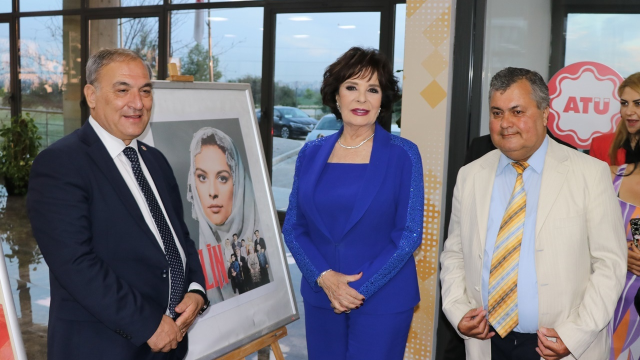 Hülya Koçyiğit’ten Adana’da gençlere ilham veren mesajlar: Bu ülkenin en büyük hazinesi sizsiniz