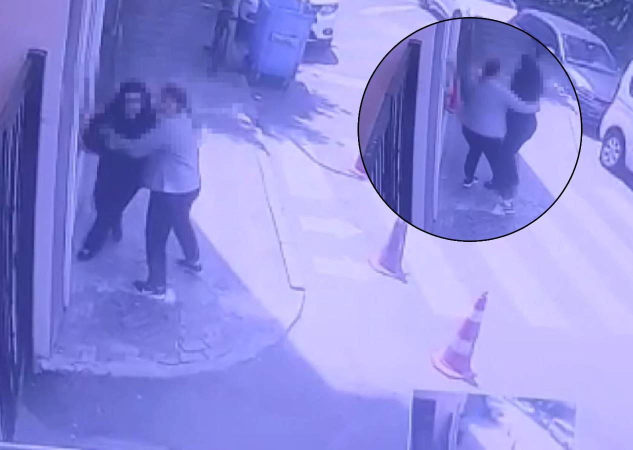 Üsküdar’da liseli kız okul tuvaletinde arkadaşını sırtından bıçakladı