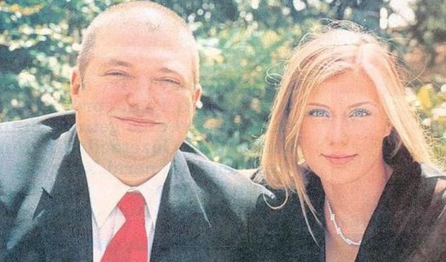 Serdar Bilgili, gönlünü  firari Hakan Uzan'ın eşine kaptırdı