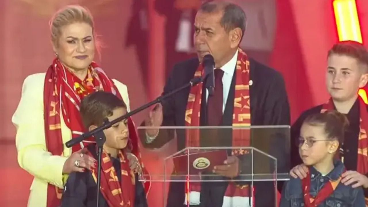 Victor Osimhen kalacak mı? Dursun Özbek canlı yayında açıkladı!