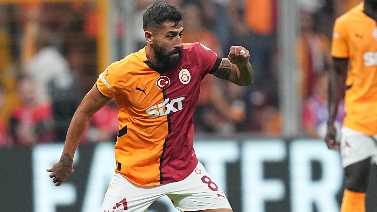 Galatasaray'daki ayrılık belli oldu! Canlı yayında ismini açıkladı
