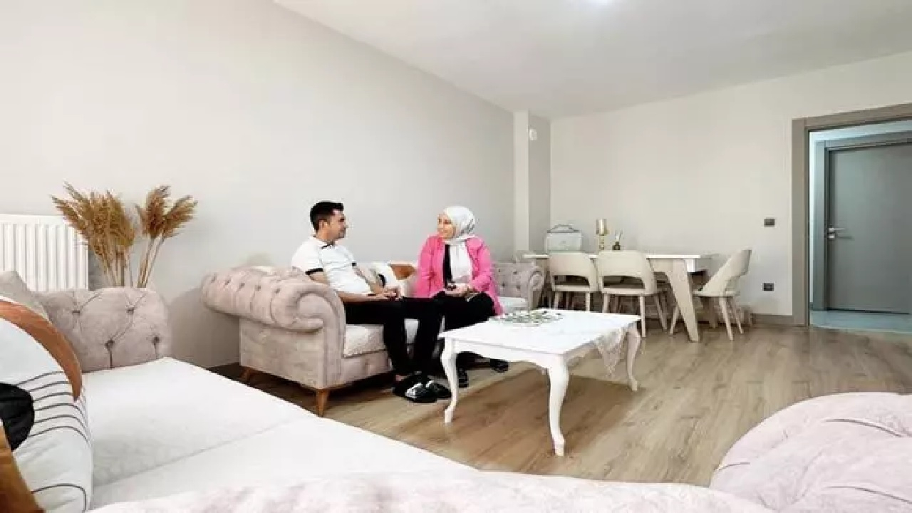 Depremde 1400 kişiye mezar olmuştu! Ebrar sitesinde yeniden bayram kutlanacak...