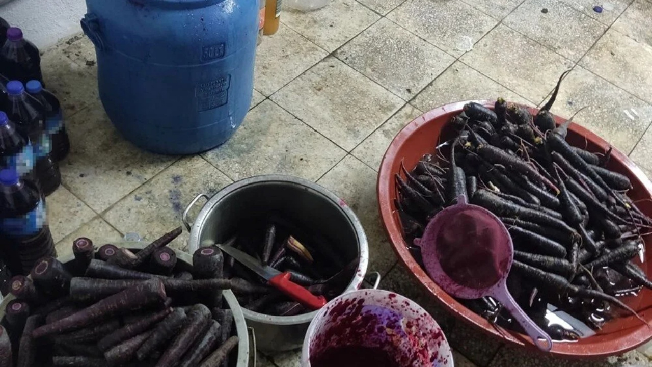 Mide bulandıran görüntüler! Alanya’da sağlıksız şalgam imalathanesi kapatıldı