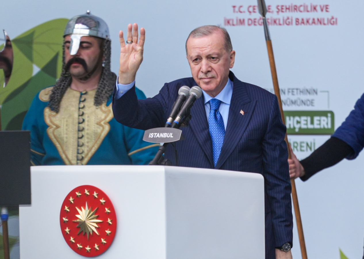 Cumhurbaşkanı Erdoğan: Son yolsuzluk soruşturmasında bir kez daha gördük ki; muhalefetin en sevdiği yeşil Benjamin Franklin (dolar) yeşili