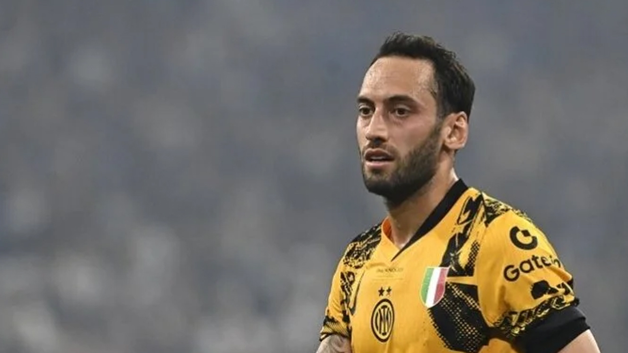 Hakan Çalhanoğlu Şampiyonlar Ligi'nde tarihe geçti
