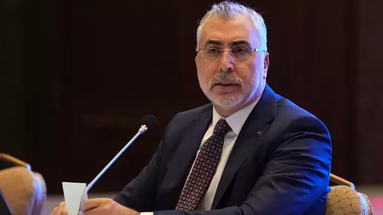 Deprem bölgesinde mücbir sebep hali 30 Kasım'a uzatıldı