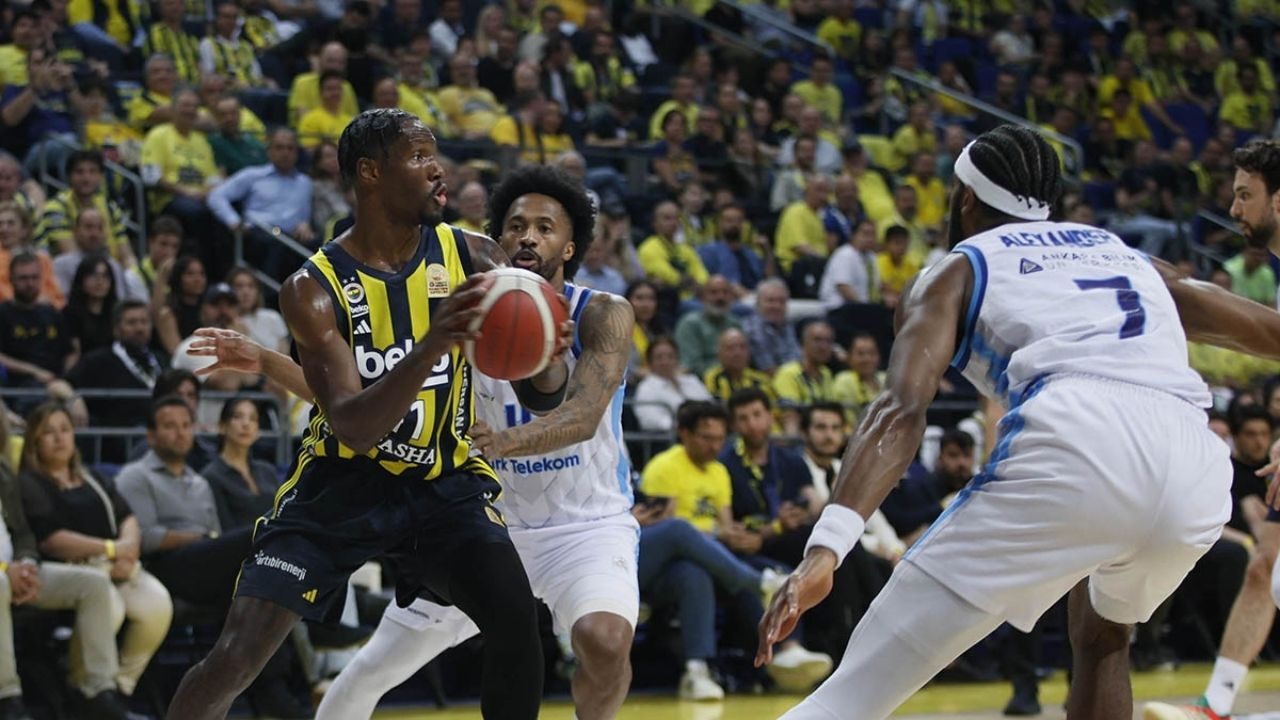 Türk Telekom, Fenerbahçe Beko Karşısında Seriyi Dengeledi: Yarı Finalist Ataşehir'de Belirlenecek!