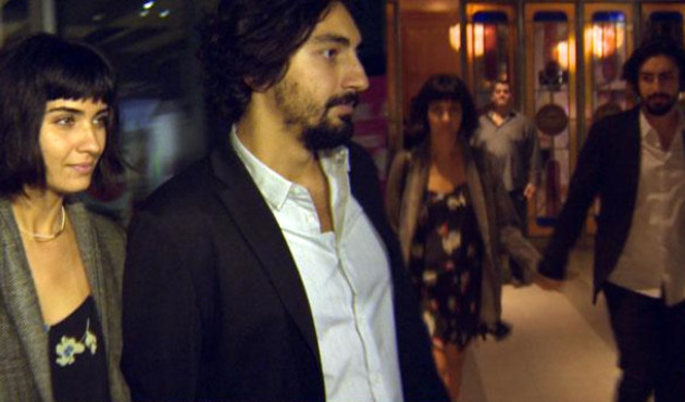 Tuba Büyüküstün ve Umut Evirgen el ele gezmelerde!