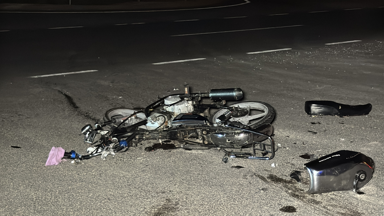 Kocaeli'de otomobil ile motosikletin çarpıştı: 1 ölü, 2 kişi yaralı