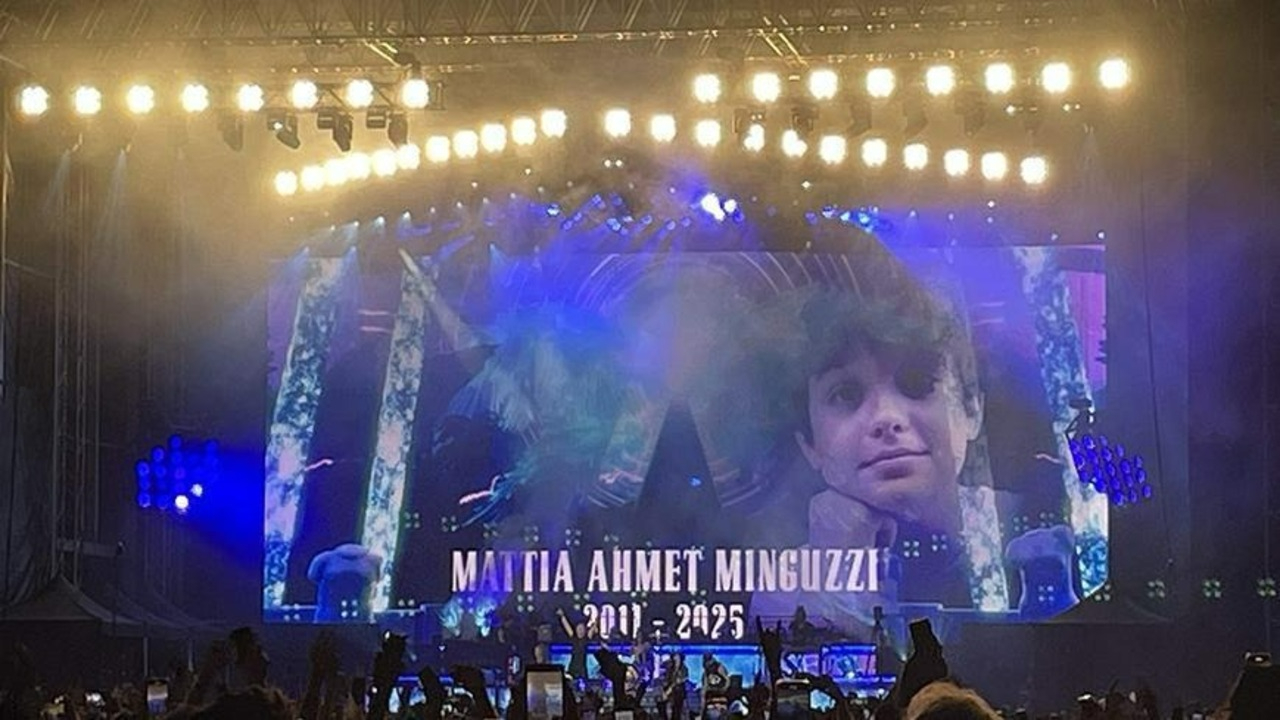 Guns N’ Roses’tan İstanbul’da yürek burkan jest! Ahmet Minguzzi'ye sahnede veda