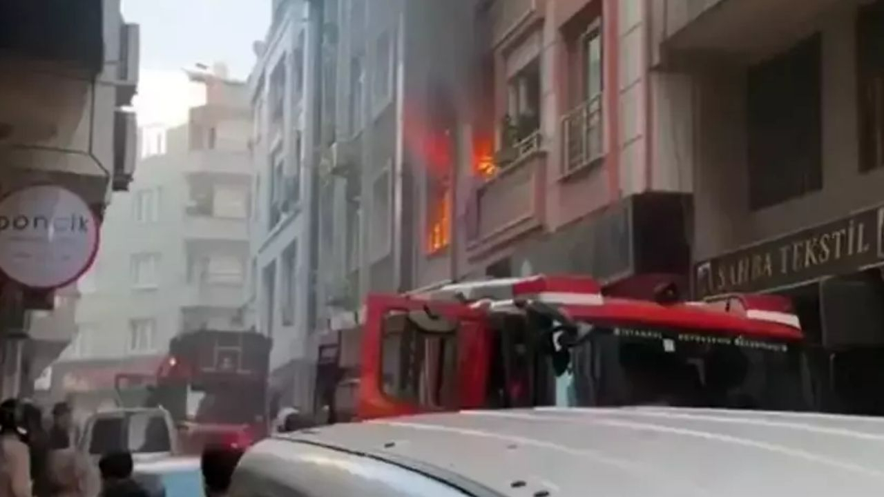 Zeytinburnu'nda kabus! Alevlerin ortasında kalan genç, balkondan atlayarak hayatını zor kurtardı