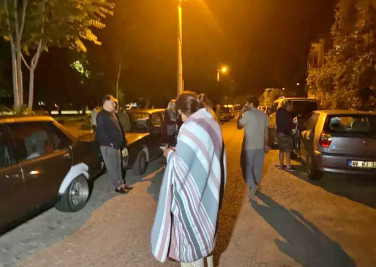 Muğla'da 5,8 büyüklüğünde deprem! İlk belirlemelere göre 1 kişi hayatını kaybetti, 69 yaralı var!