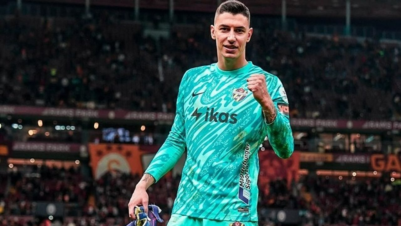 Galatasaray'da kaleye yerli eldiven! Berke Özer transferinde imza tarihi belli oldu