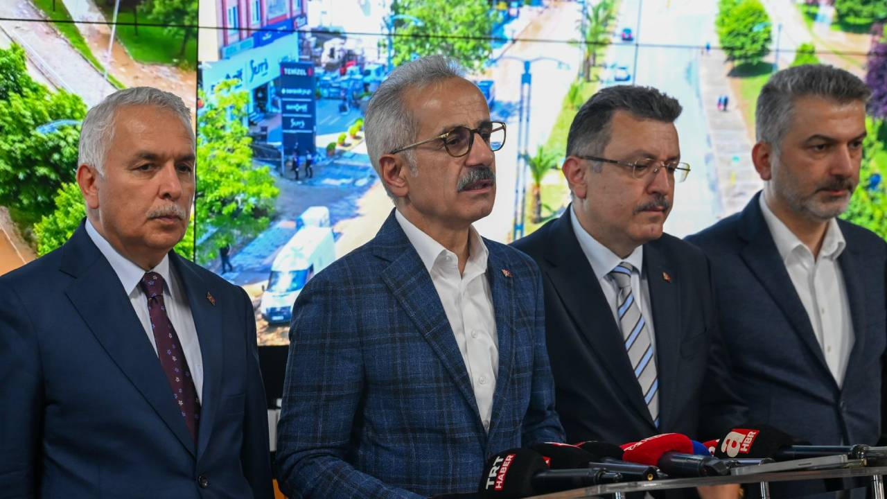 Bakan Uraloğlu afet bölgesinde: Trabzon'daki sel felaketinin bilançosu ağır, Hüseyin Aydın'ı arama çalışmaları sürüyor