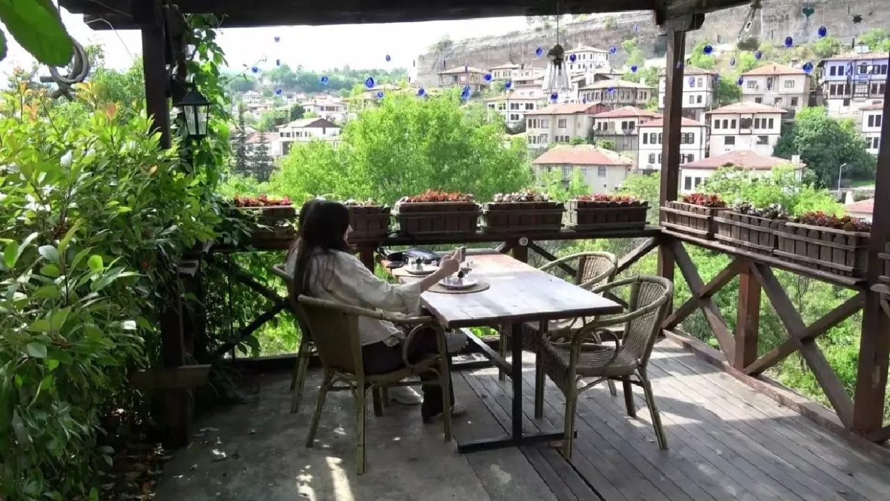 Safranbolu'da bayram coşkusu: Tarihi konaklar şimdiden %70 doluluk oranına ulaştı!