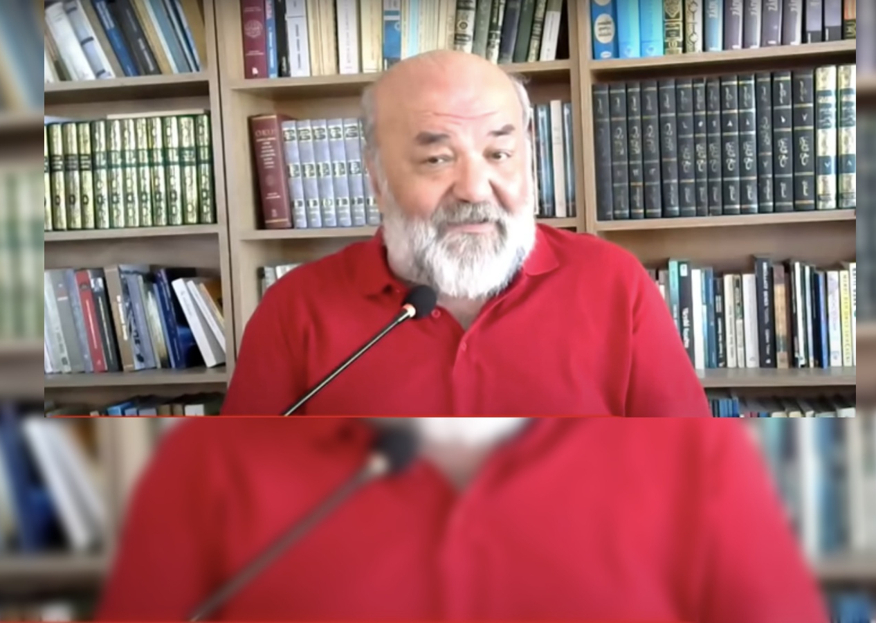 “Kurban kesmek ibadet değildir” dedi, yine tepki çekti! İhsan Eliaçık bu bayram da sahnede