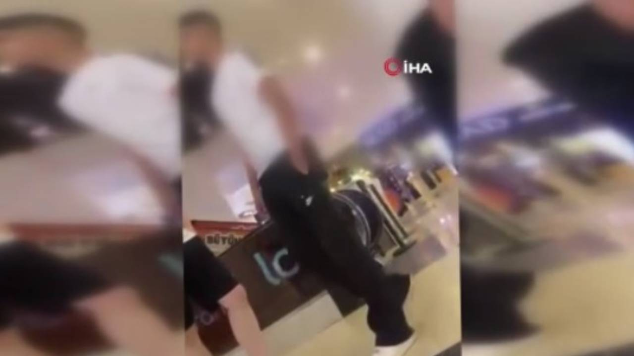 İzmit Arasta Park AVM'de dehşet anları: Çıkartırsam gırtlağına sallarım