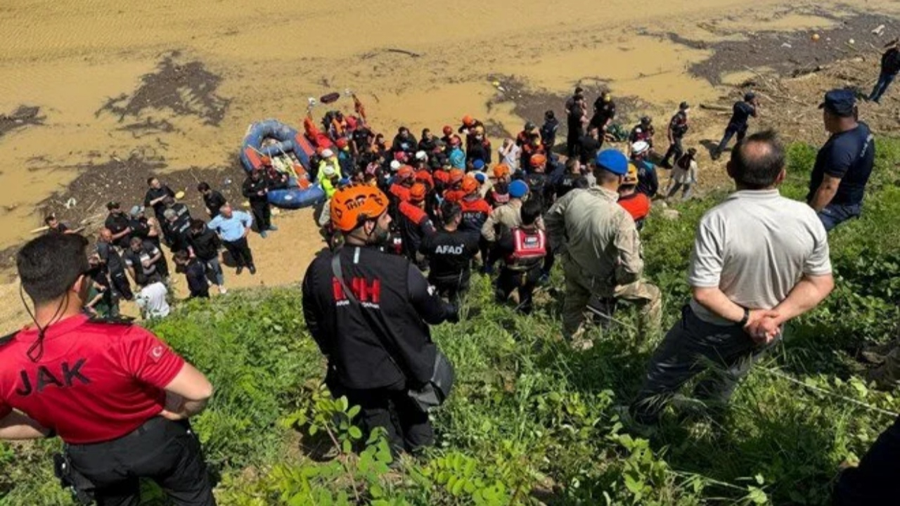 Trabzon'da sel felaketi! Yaşlı adamın cansız bedeni Sera Gölü’nde bulundu