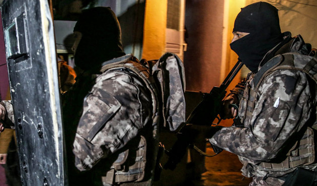 İstanbul'da terör operasyonu: 20 adrese baskın