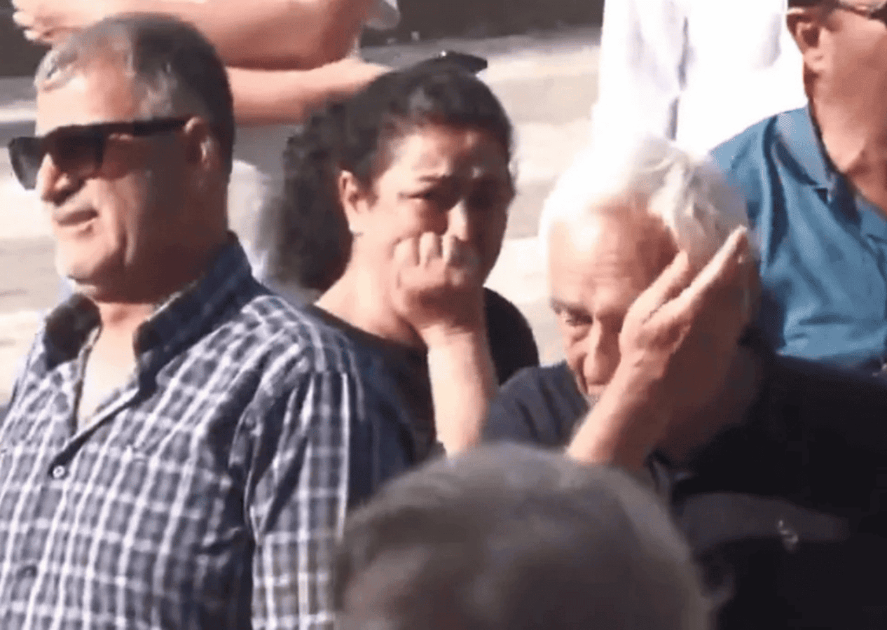 Ferdi Zeyrek'in vefatı sonrası Manisalılar gözyaşlarını tutamadı