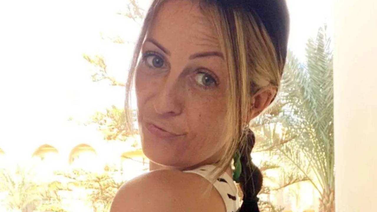Lise fizik öğretmeni OnlyFans hesabı açınca meslekten ihraç edildi! Öğrencileri fark etmiş...