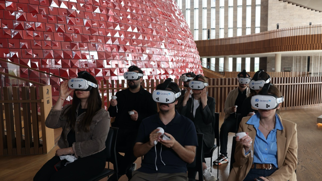 Türk Telekom’dan AKM’de sanat ve teknoloji buluşması! 5G ile VR deneyimi