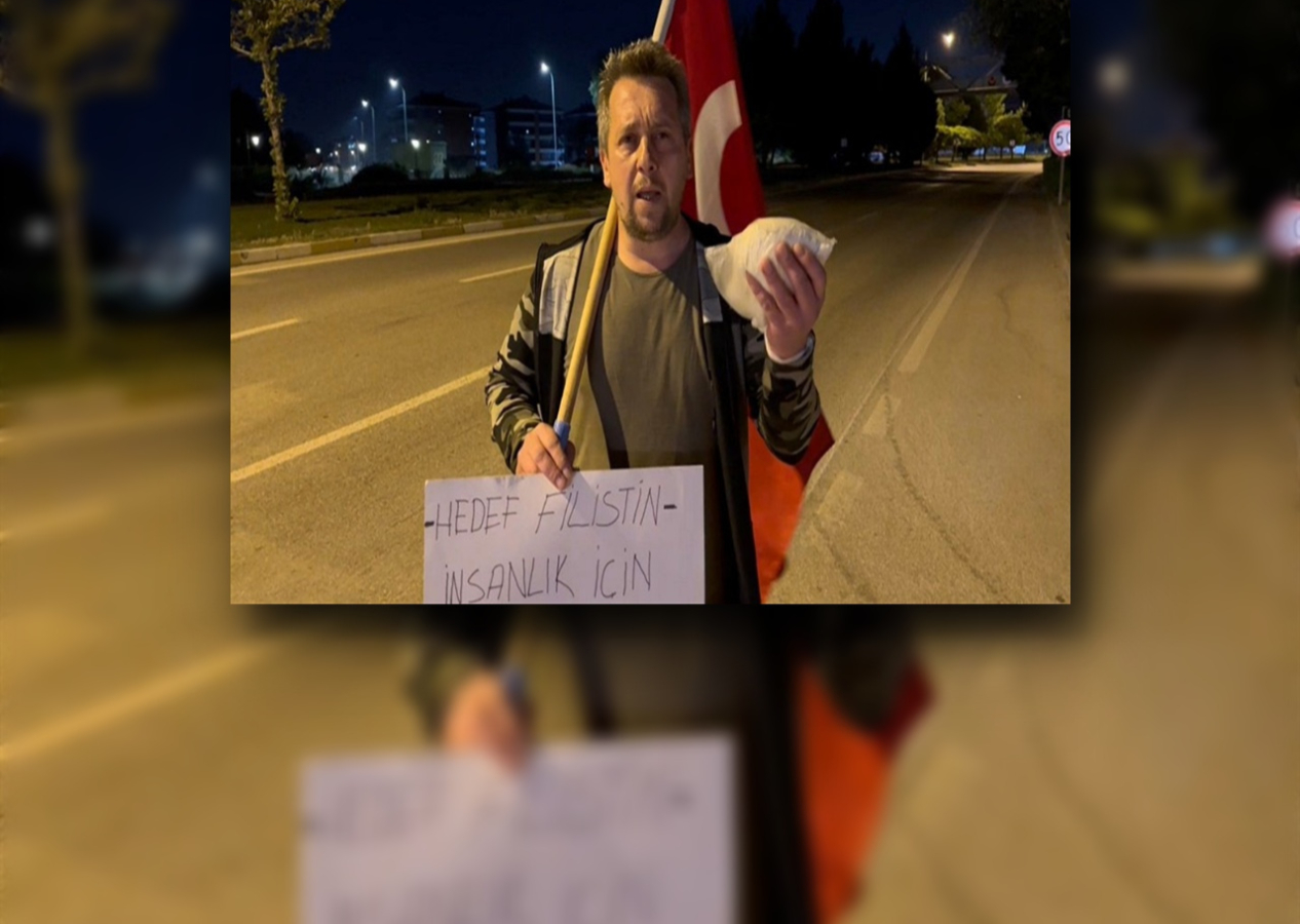 Gazze'ye yürüyor: Elinde bir paket un ve Türk bayrağı var... "Filistin'deki çocuklar da benim çocuklarım kadar değerli"