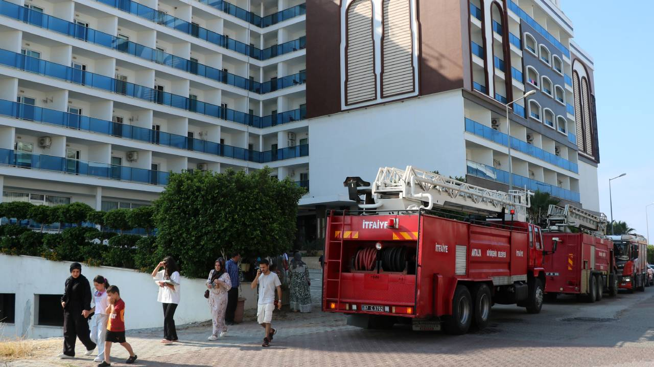 Alanya'da 5 yıldızlı otelde yangın! Turistler tahliye edildi, otelin defalarca mühürlendiği ortaya çıktı