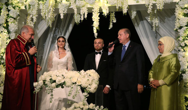 Cumhurbaşkanı Erdoğan, Gökhan Töre'nin nikah şahidi oldu! 4 çocuk istedi...