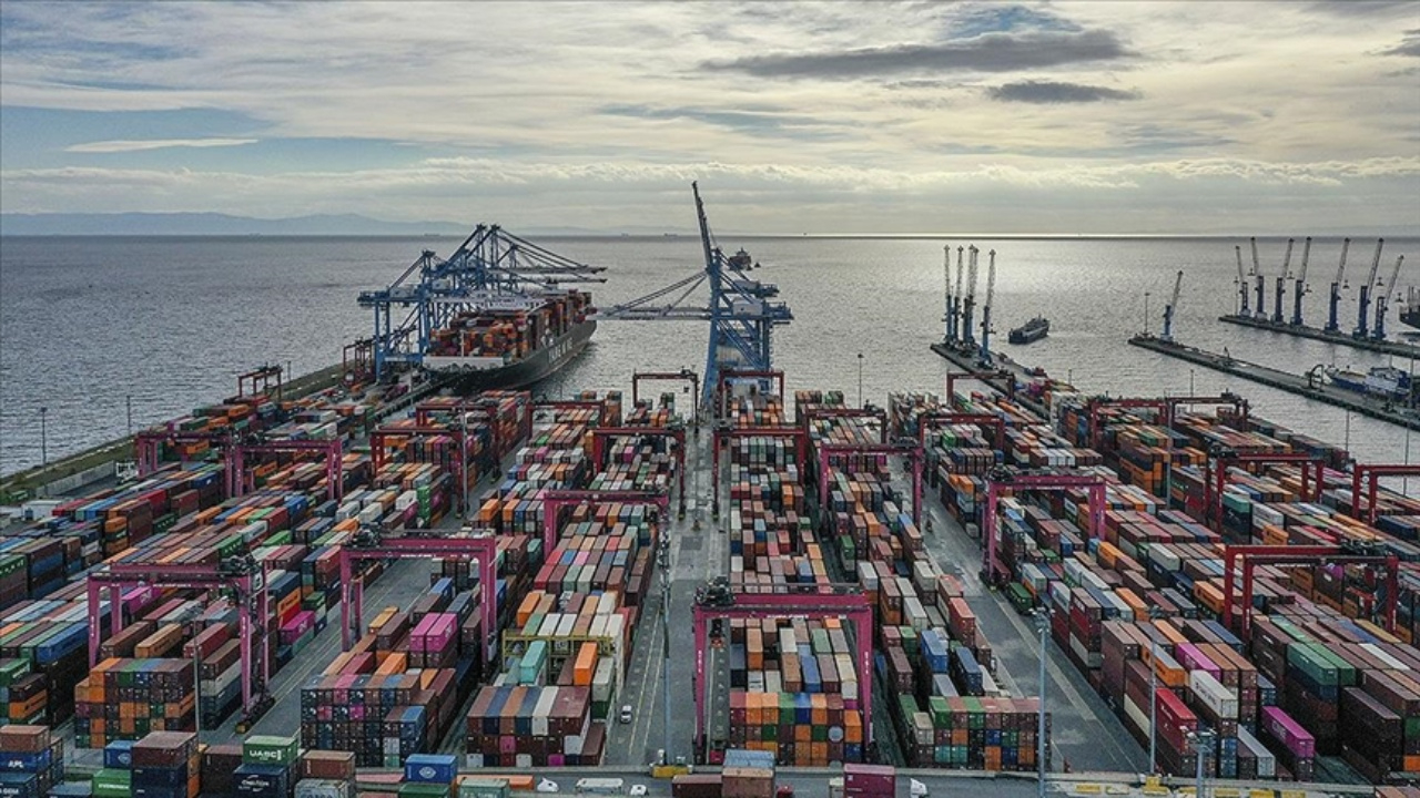 Türkiye’den D8 ülkelerine ticaret atağı! 5 yılda 126,6 milyar dolar