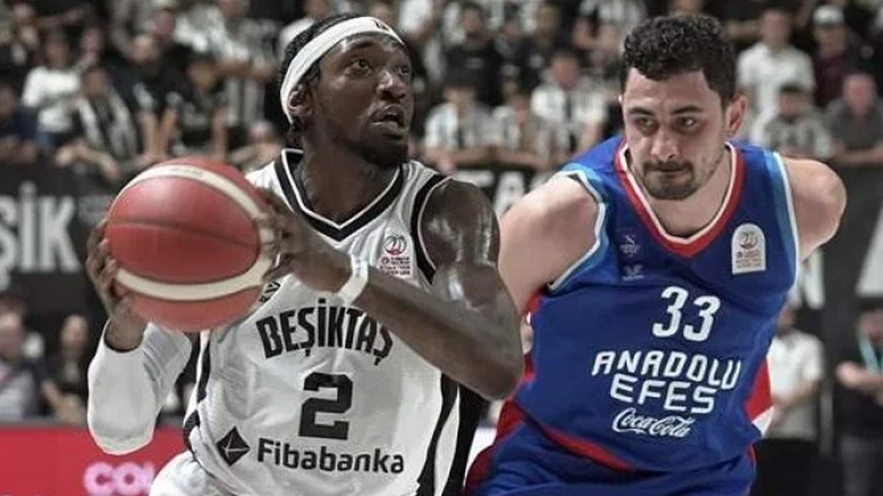 Anadolu Efes'i eleyen Beşiktaş finalde Fenerbahçe'nin rakibi oldu