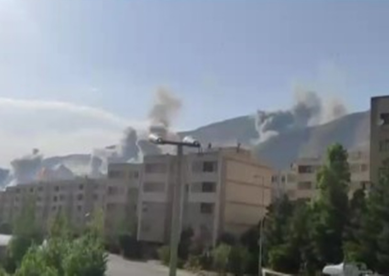 Netanyahu'nun ''Tahran'ı boşaltın'' tehdidinin ardından Tahran'da peş peşe patlama sesleri duyuldu!