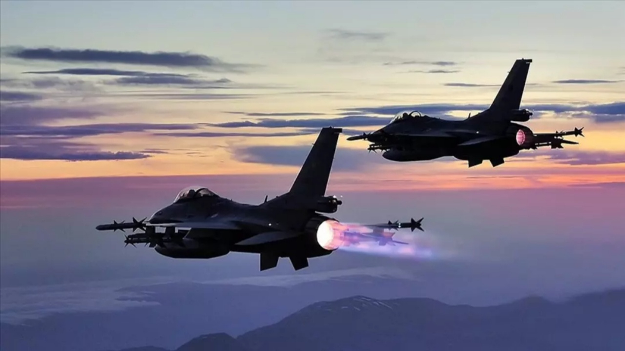 Türk F-16’ları havada! Sınırı ihlal eden İsrail uçaklarına sert uyarı! Türkiye teyakkuzda