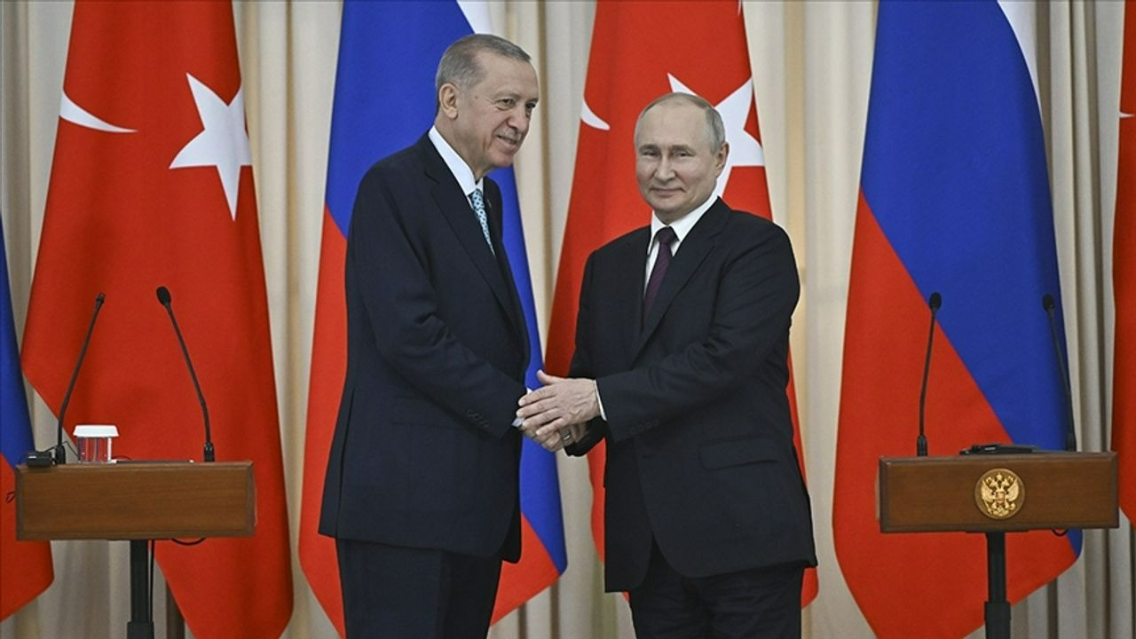 Putin'den Erdoğan'a teşekkür: "İstanbul'da müzakerelerin insani boyutu için Türkiye'ye minnettarız"