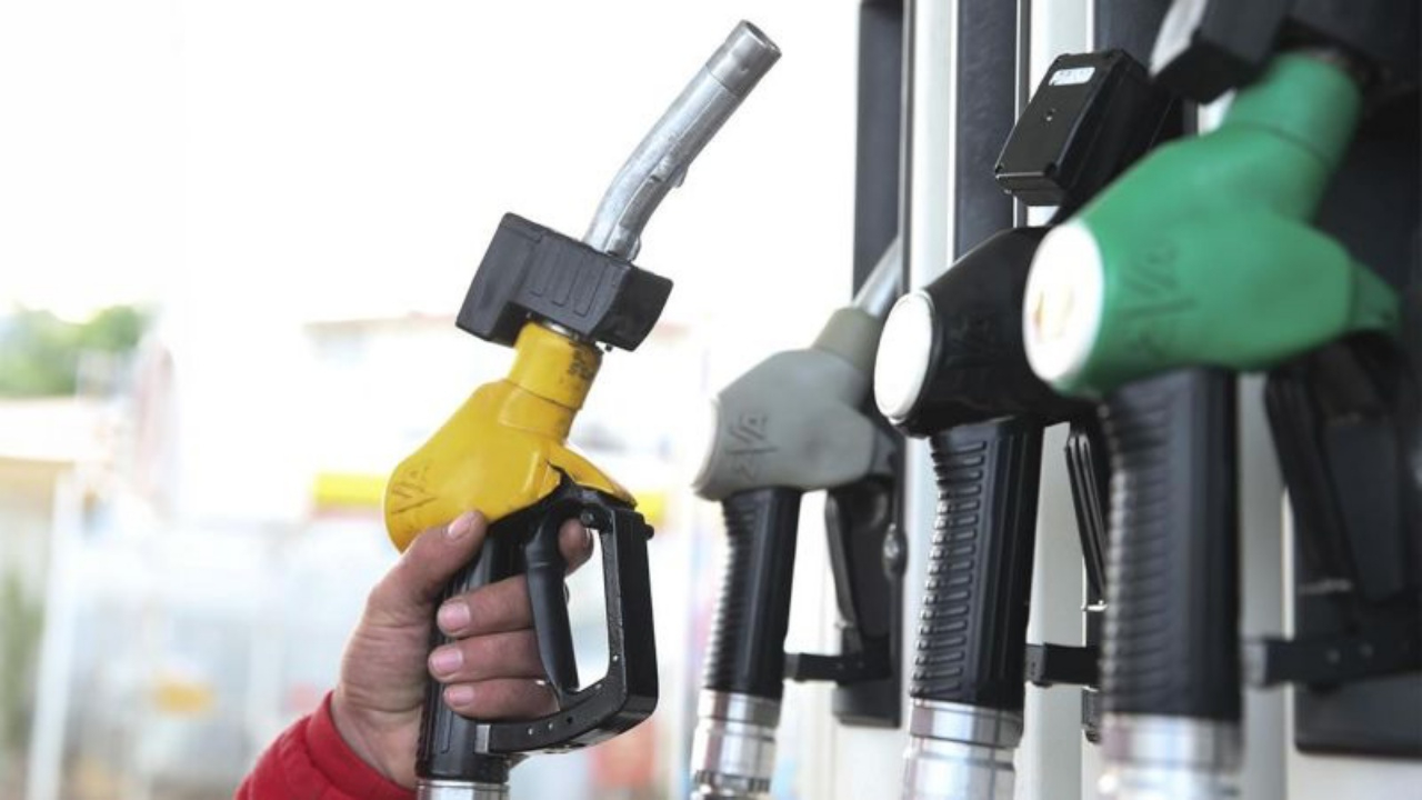 Akaryakıta her gün zam geliyor! Araç sahipleri dikkat! Benzin ve motorinde fiyatlar bir kez daha değişiyor