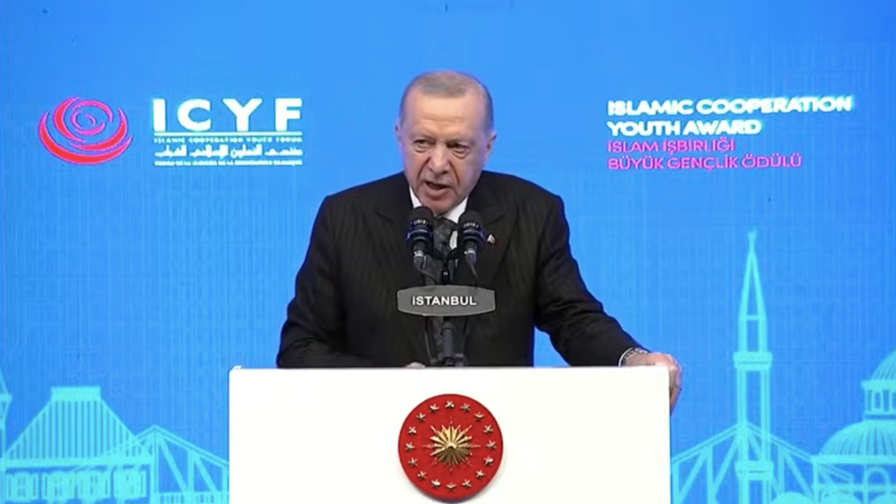 Cumhurbaşkanı Erdoğan'dan “İslam İşbirliği Teşkilatı Gençlik Forumu”nda 'Özgür Filistin' mesajı! "Müslümanlar olarak vakit kaybetmeden birlik içinde hareket etmeliyiz"